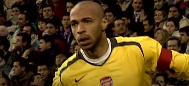 Arsenal-2005-2006-away-kit-shirt-Henry-before